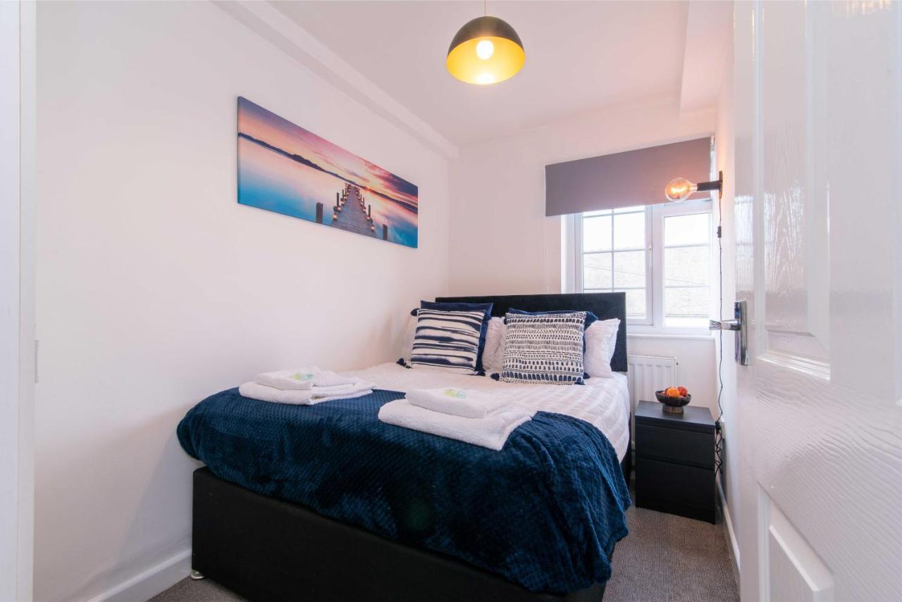 Stylish & Central 2 Bedroom Apartment - Fast Wifi كاسل دونينغتون المظهر الخارجي الصورة